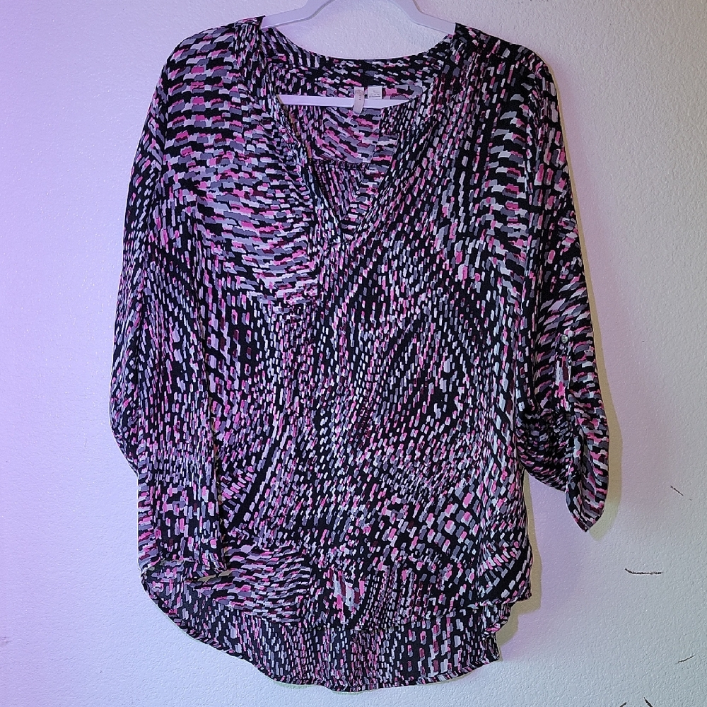 Est.1946 Stylish Women's Patterned Top - Black and Pink